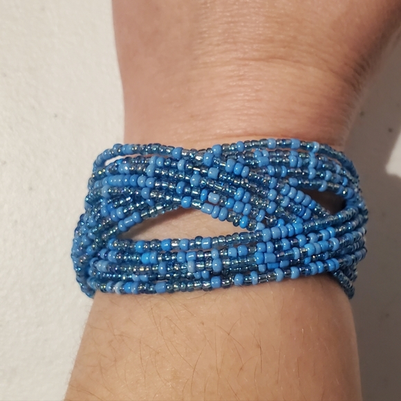 3for$20 Blue woven seed bead bracelet - Picture 3 of 3